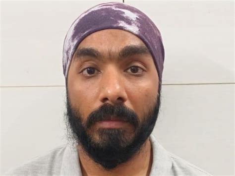 Gandhinagar ACB Catches Customs Inspector Taking Rs 2.32 Lakh Bribe at ...