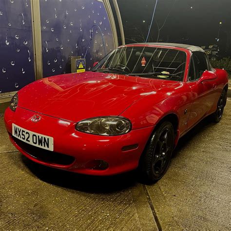 She cleans up well! Just don’t look too close ;) : r/Miata