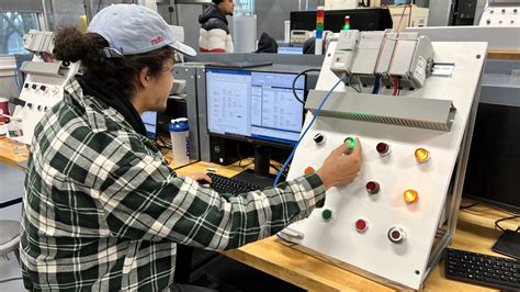 Electronic Engineer Technology 的图像结果