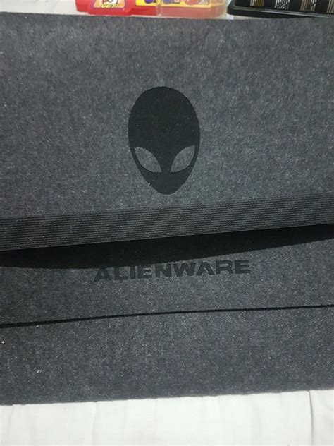 Alienware Laptop Bag 的图像结果