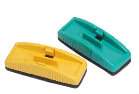 Board Duster - Plastic Blackboard Dusters Trader - Retailer from New Delhi