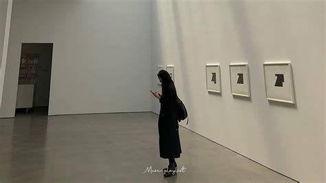 Art Gallery Background Music 的图像结果