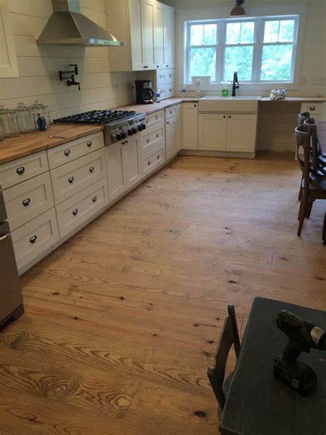 Index of | Pine wood flooring, Reclaimed wood kitchen island, Reclaimed ...