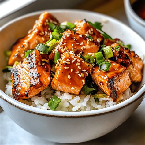 Why Honey Sriracha Salmon Rice Bowls Are a Must-Try