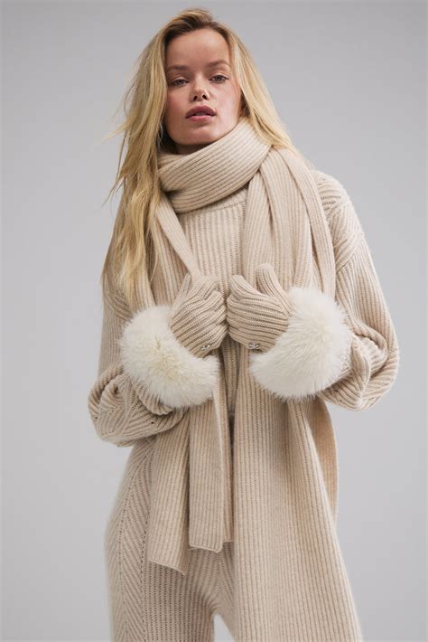 Courchevel Cashmere Gloves - Birch Heather/Ivory | Alo Yoga