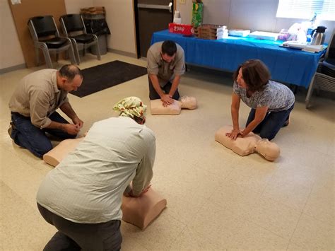 Simple CPR Training 的图像结果