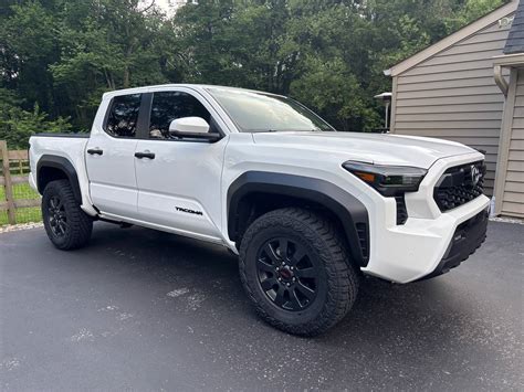 275/70/18 tires with Land Cruiser Wheels on TRD ORP | 2024 Tacoma Forum ...