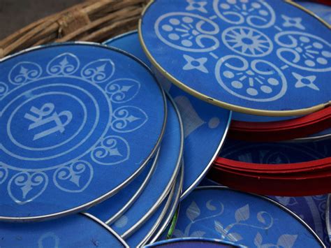 D'source Design Gallery on Rangoli with Tracing Sieve - Rangoli with ...