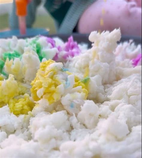 Art Lab-. sensory and experimental activity for children from 2 to 4 ...