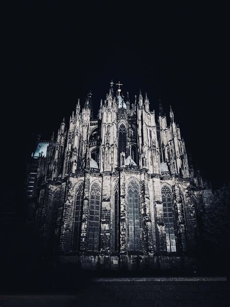 Download Cologne Cathedral Black And White Portrait Wallpaper ...