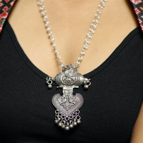 Get Antique Finish Silver Jewellery By Creyons | LBB