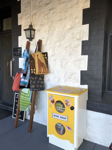 Community Local Craft Shop 的图像结果