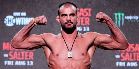 Корешков готов конкурировать с бойцами из топ-десять рейтинга UFC ...