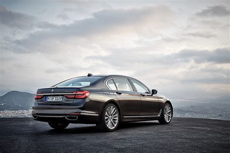 2016 BMW 7 Series (G11/G12) Specs, Performance & Photos - autoevolution