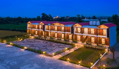 Corbett Tusker Meadows by White Flower