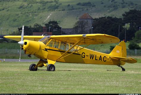 Piper PA-18-... Super Cub - Untitled