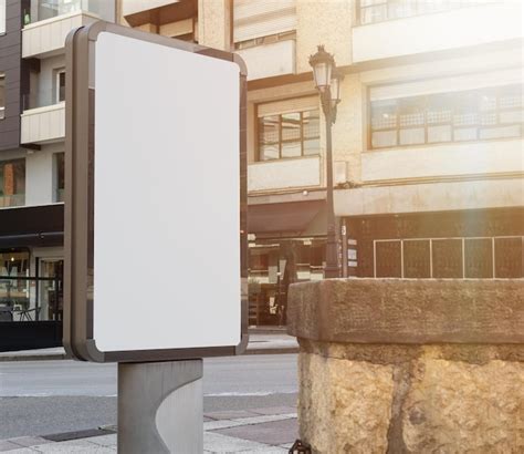 Advertising poster in the city copy space concept | Premium Photo