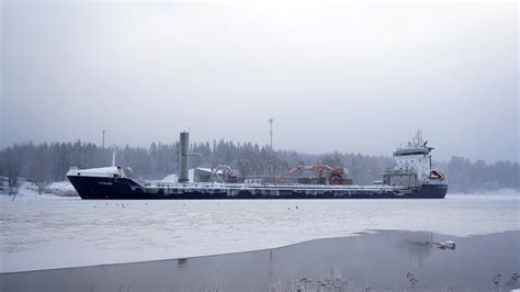 Rajavartiolaitos: Kaapelirikosta epäilty Fitburg poistui Suomesta | Kaleva