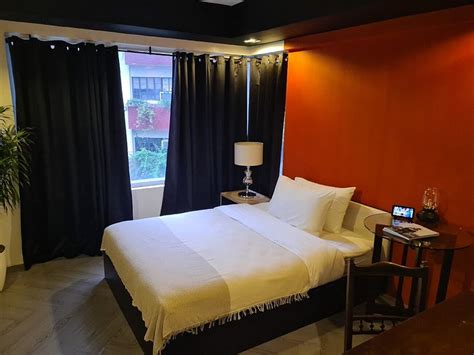 LEEZ INN MAKATI - Hotel Reviews, Photos, Rate Comparison - Tripadvisor