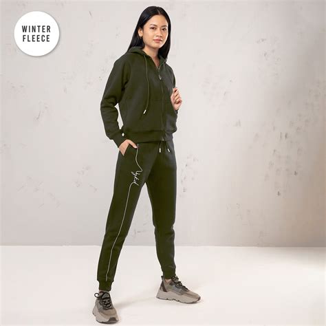 Nykd All Day Fleece Jogger-NYLE223-Beetle Green – Nykd by Nykaa