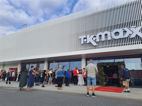 Neue TK Maxx Filiale im LEZ 14 Einkaufszentrum in Bamberg Hallstadt ist eröffnet