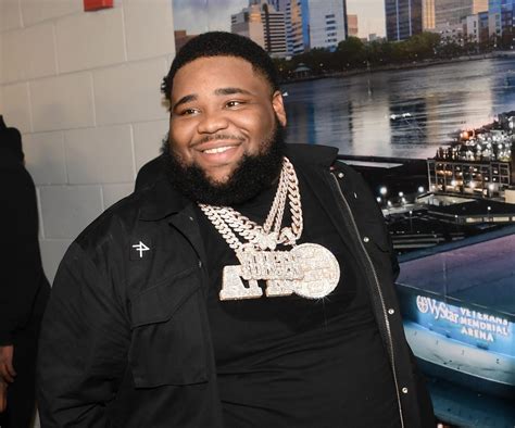 Fans React After Rod Wave Is Spotted on Vacation With His Girlfriend ...