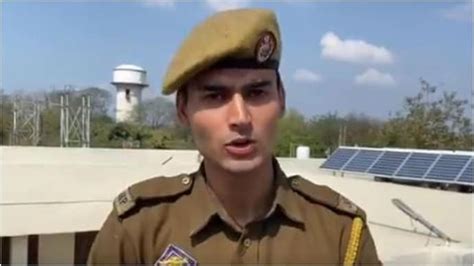 Jammu & Kashmir constable wins Internet with his rapping skills. Viral ...