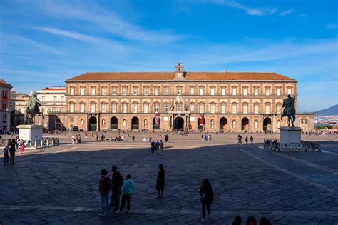 10 Iconic Buildings and Places in Naples - Discover the Most Famous ...