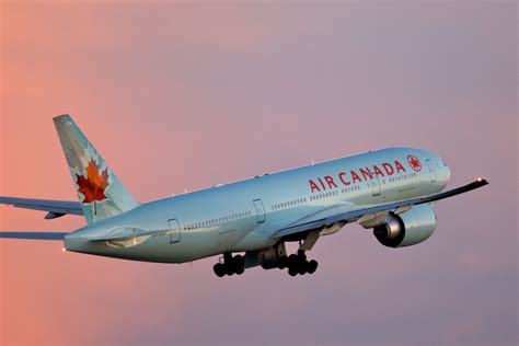 File:Air Canada Boeing 777-200LR Toronto takeoff.jpg - Wikipedia