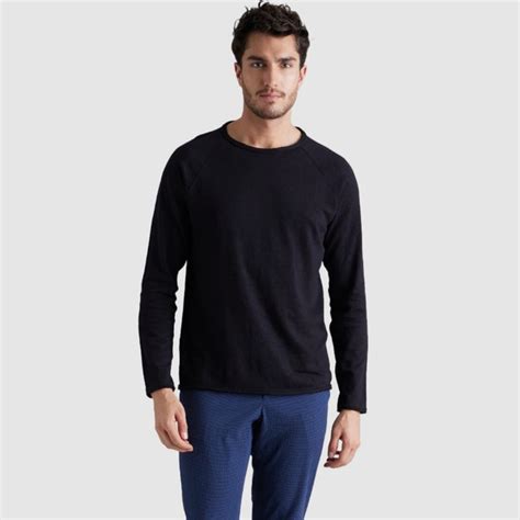 Buy CELIO Men Solid Black Long Sleeve T-Shirt Online