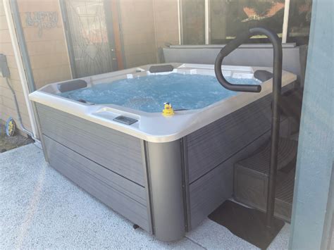 Hot Spring Relay 的图像结果