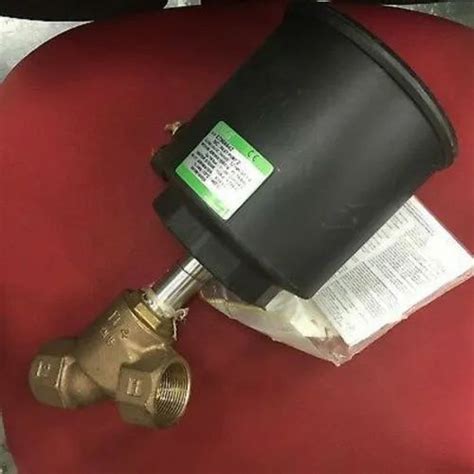 ANGLE SEAT VALVES - Burkert 001401s 2000a 50.s PTFE 2-Way Stainless ...