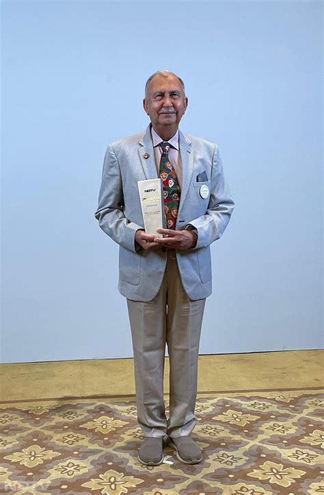 NDTV 'इंडियन ऑफ द ईयर' अवॉर्ड में विभिन्‍न क्षेत्रों की हस्तियों को ...