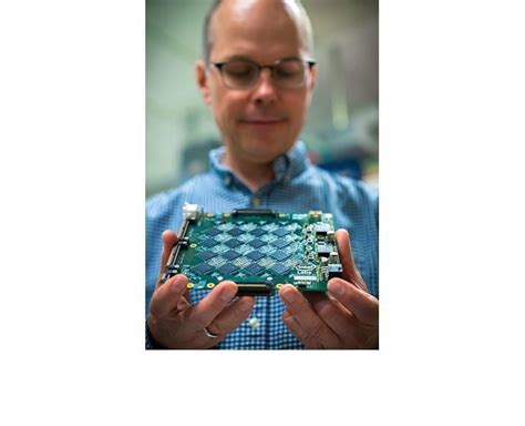 Intel brengt neuromorfisch systeem uit met rekenkracht van '8 miljoen ...