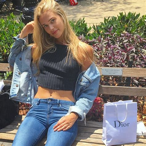 Noel Capri Berry nue, 98 Photos, biographie, news de stars | LES STARS NUES