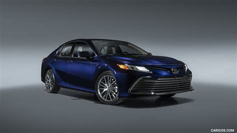2021 Toyota Camry XLE | Front Three-Quarter