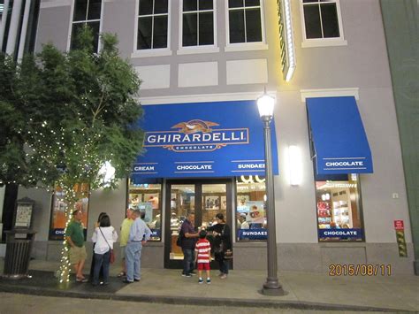 GHIRARDELLI ICE CREAM & CHOCOLATE SHOP, Las Vegas - The Strip - Menu ...