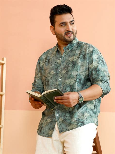 Instafab Plus Men's Forest Green Floral-Strokes Print Shirt