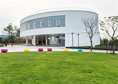 15 most beautiful office buildings on earth - Rediff.com Business