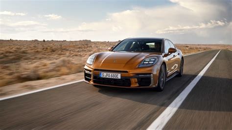 2023 Porsche Panamera launched in India, priced from Rs 1.68 crore ...