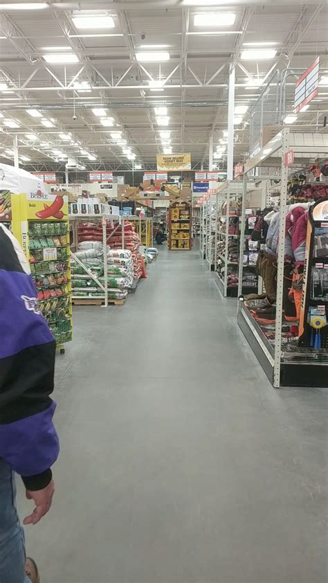 FLEET FARM - Cambridge MN - Hours, Directions, Reviews - Loc8NearMe