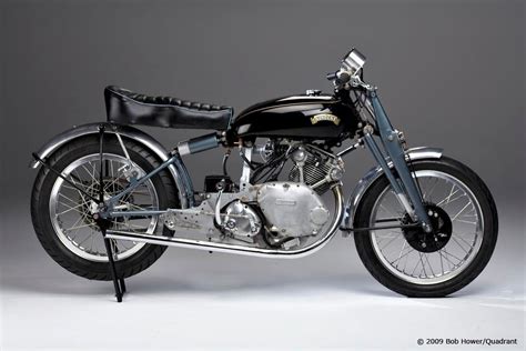 Chasing a speed record on a 60-year-old Vincent single | Motorcyclist