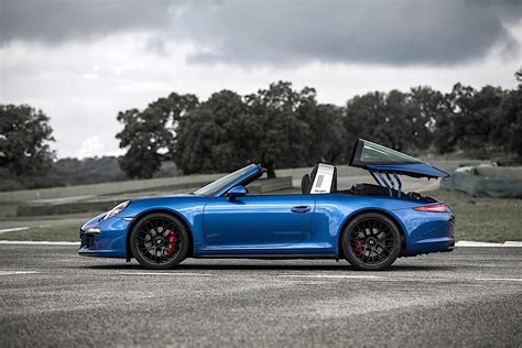 PORSCHE 911 Targa 4 GTS (991) Specs, Performance & Photos - 2015, 2016 ...