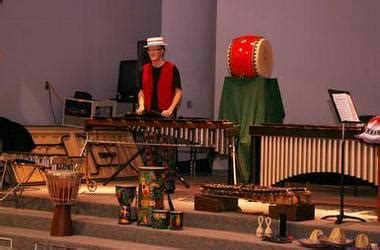 Marimba man David Hall performs music from around the world at the ...