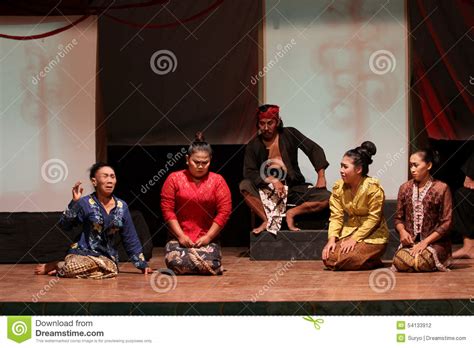 Traditional opera editorial photography. Image of indonesia - 54133912