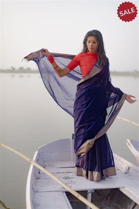 Seher - Navy blue Maheshwari Saree | Martpe