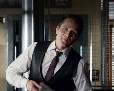 'Castle' Season 7 Spoilers: Will Ryan be 'At Close Range' in Episode 18 ...