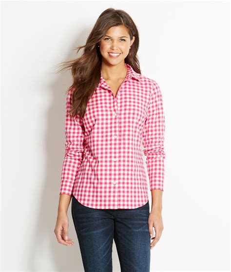 What To Wear With Blue Gingham Shirt Women's at Allan Lisa blog