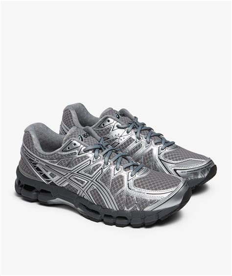 ASICS Gel-Kayano 20 en gris | SVD
