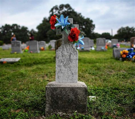 Hundreds turn out for Mass in Day of the Dead celebration at San ...